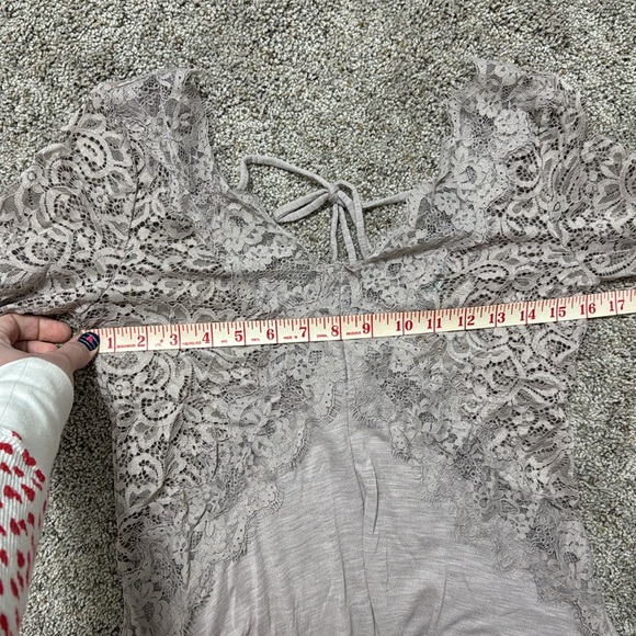 Lace tunic - Picture 3 of 3